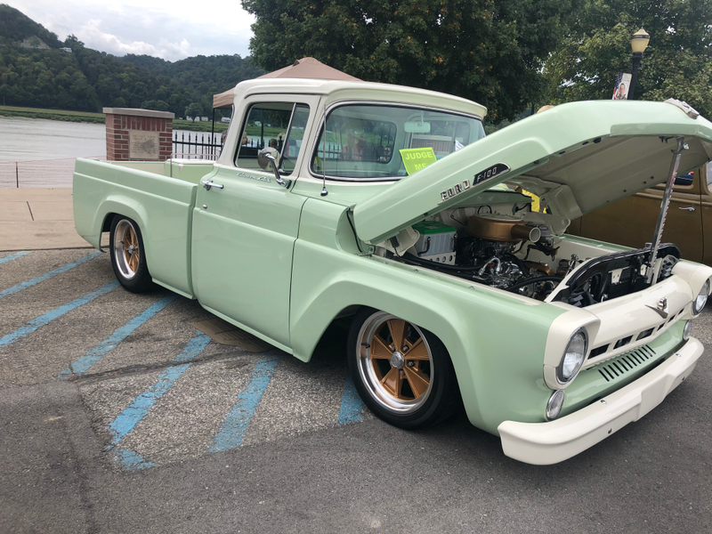 Illustration for article titled Car show in Madison (warning: obvs very big photo dump)